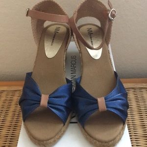 Neiman Marcus Tirana Metallic Blue 9.5 NWT